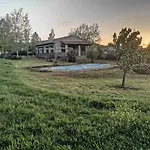 La Casa De La Parcela Ferienhaus