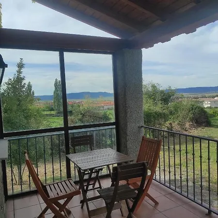 La Casa De La Parcela Сasa de vacaciones