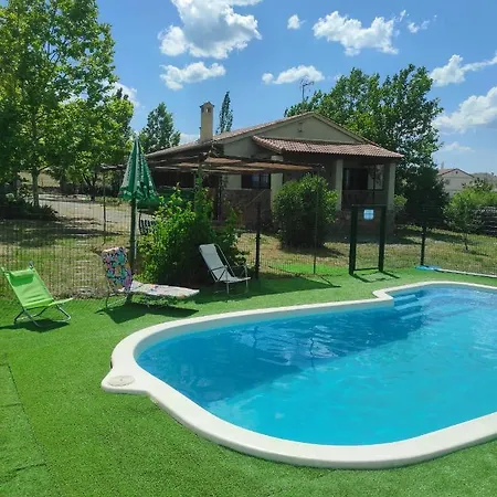 La Casa De La Parcela Сasa de vacaciones *