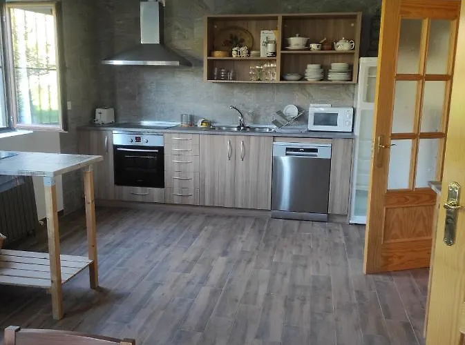 La Casa De La Parcela * 피에드라이타